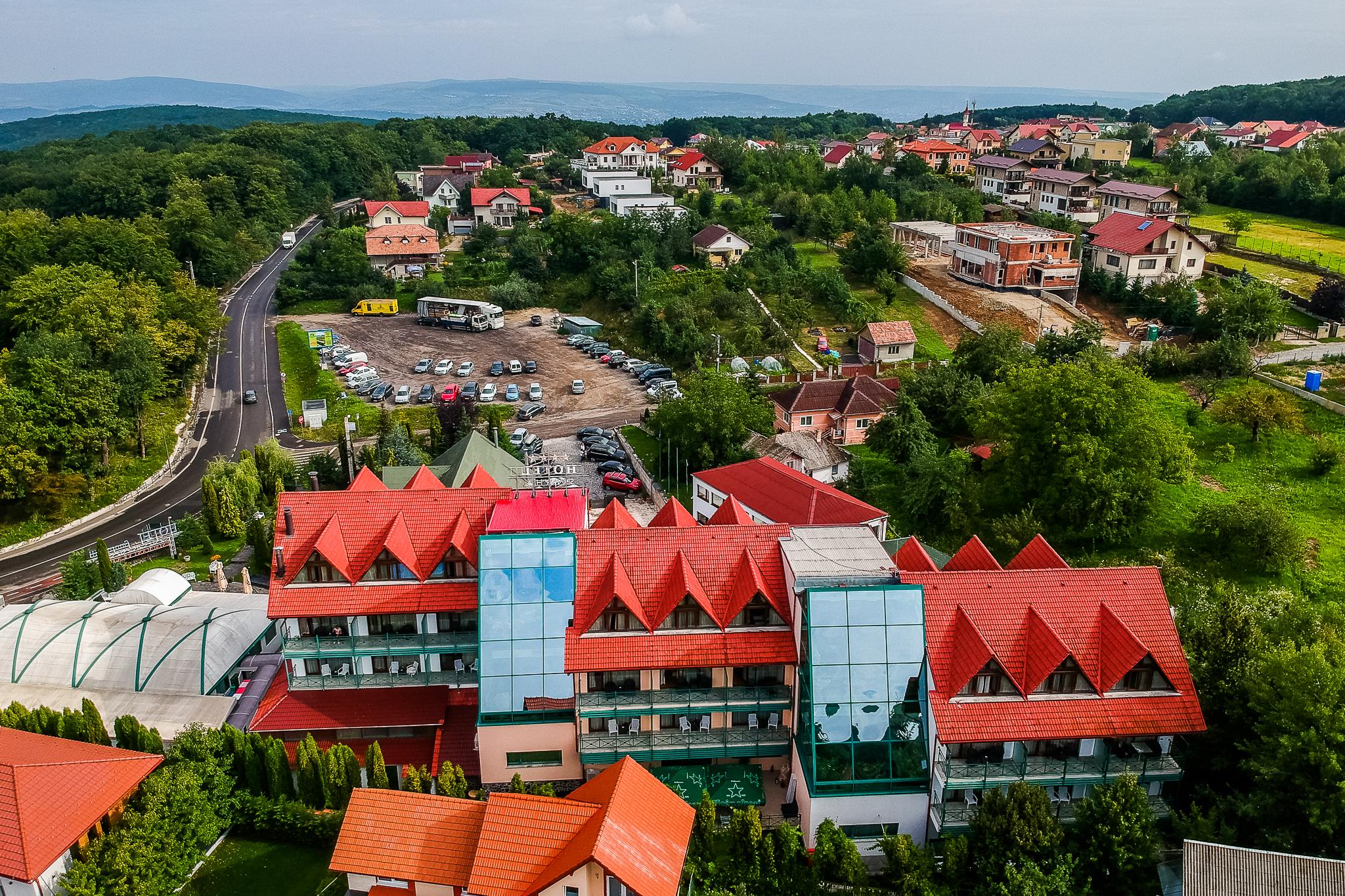 Hotel Sunny Hill Cluj Napoca Bagian luar foto