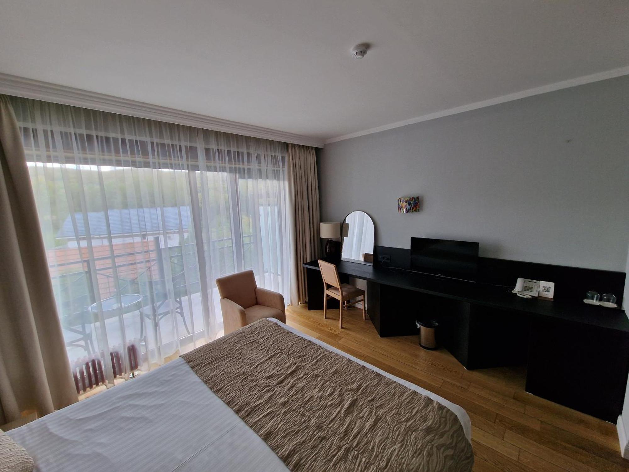 Hotel Sunny Hill Cluj Napoca Bagian luar foto