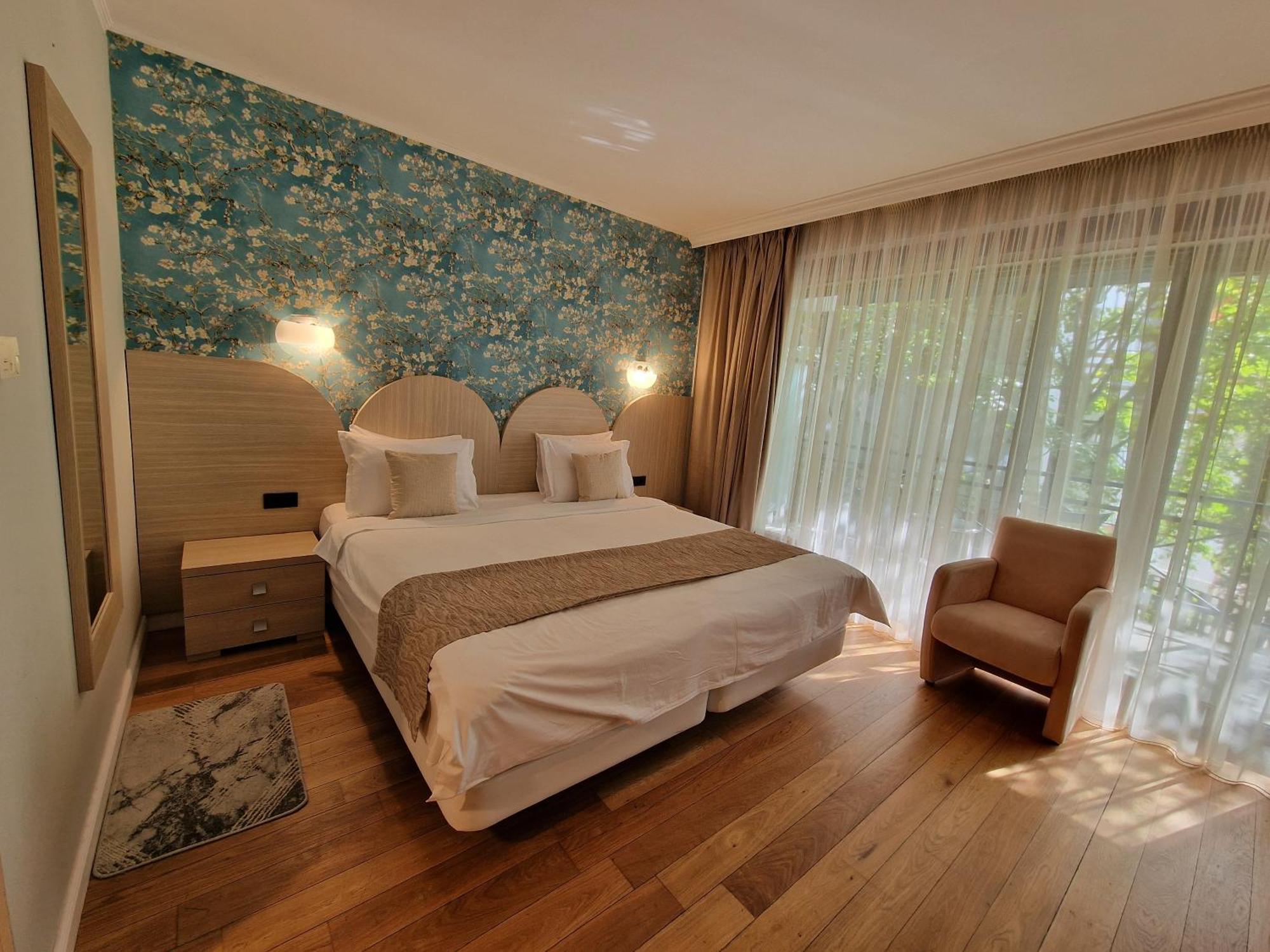 Hotel Sunny Hill Cluj Napoca Bagian luar foto