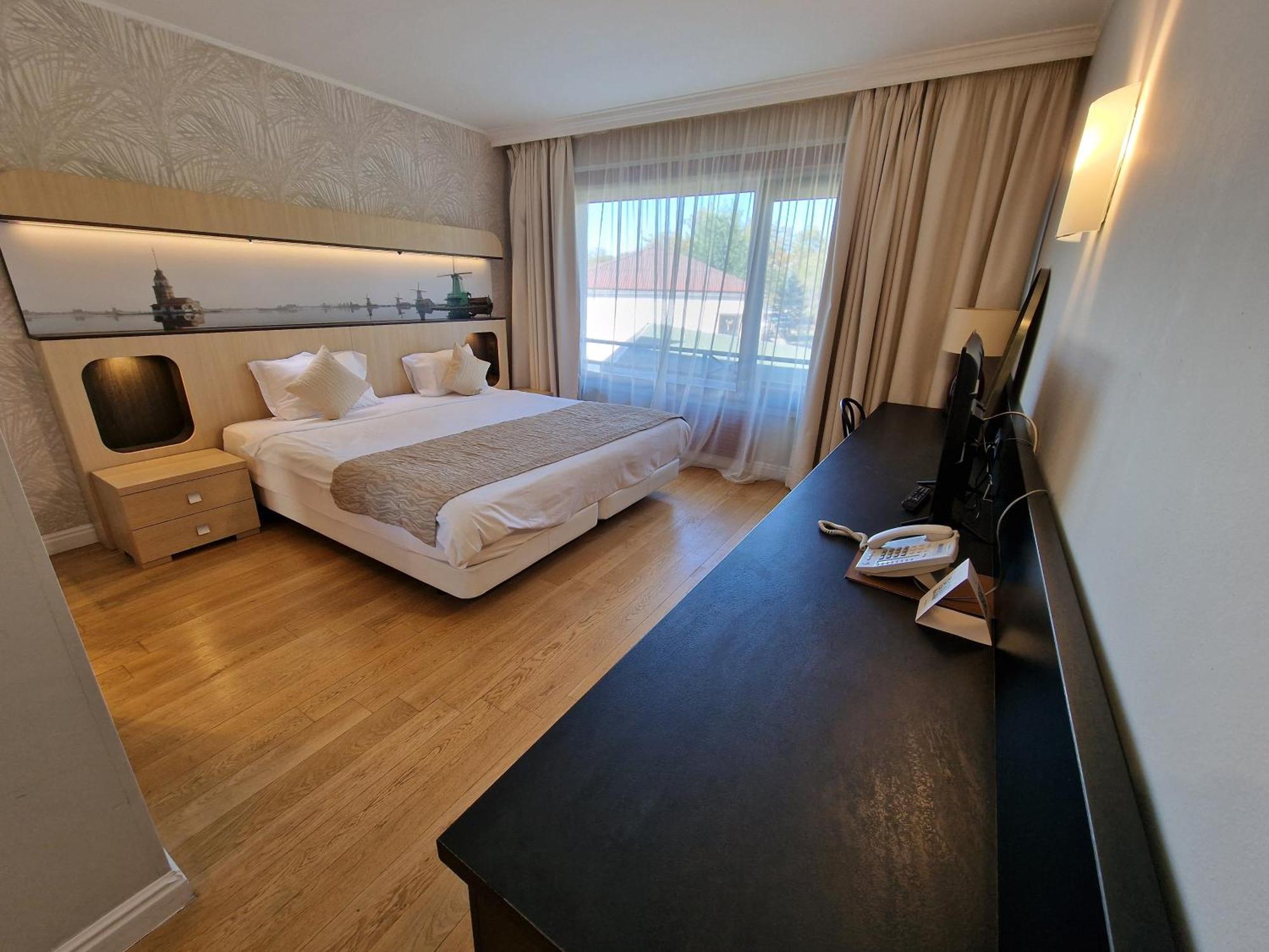 Hotel Sunny Hill Cluj Napoca Bagian luar foto