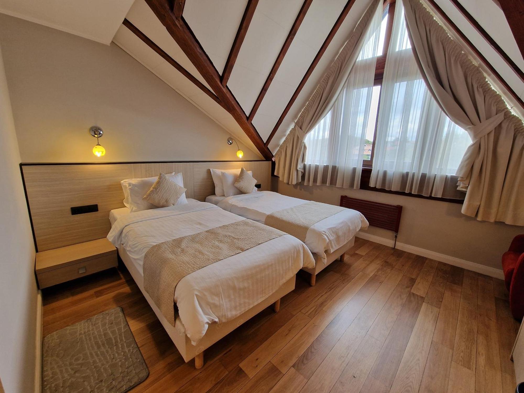 Hotel Sunny Hill Cluj Napoca Bagian luar foto