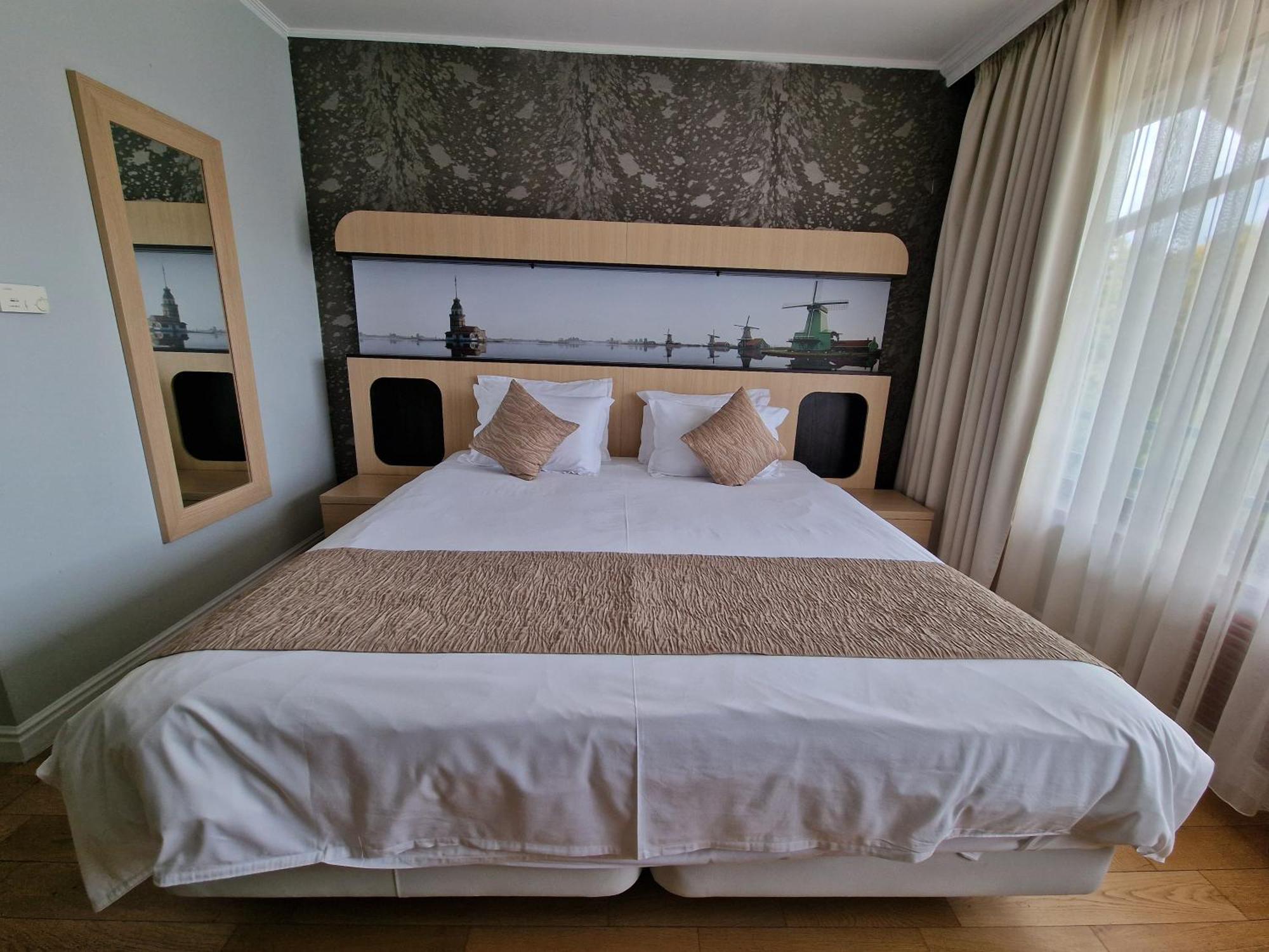 Hotel Sunny Hill Cluj Napoca Bagian luar foto