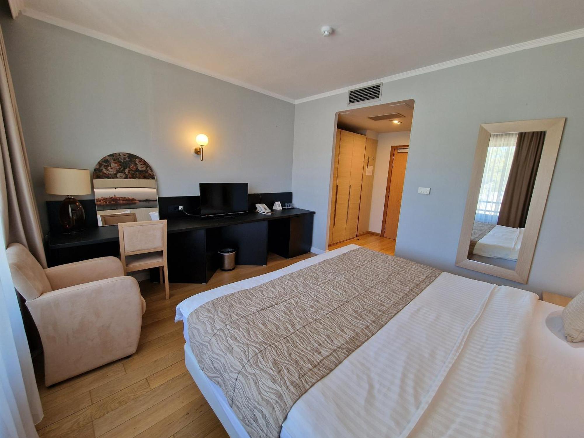 Hotel Sunny Hill Cluj Napoca Bagian luar foto
