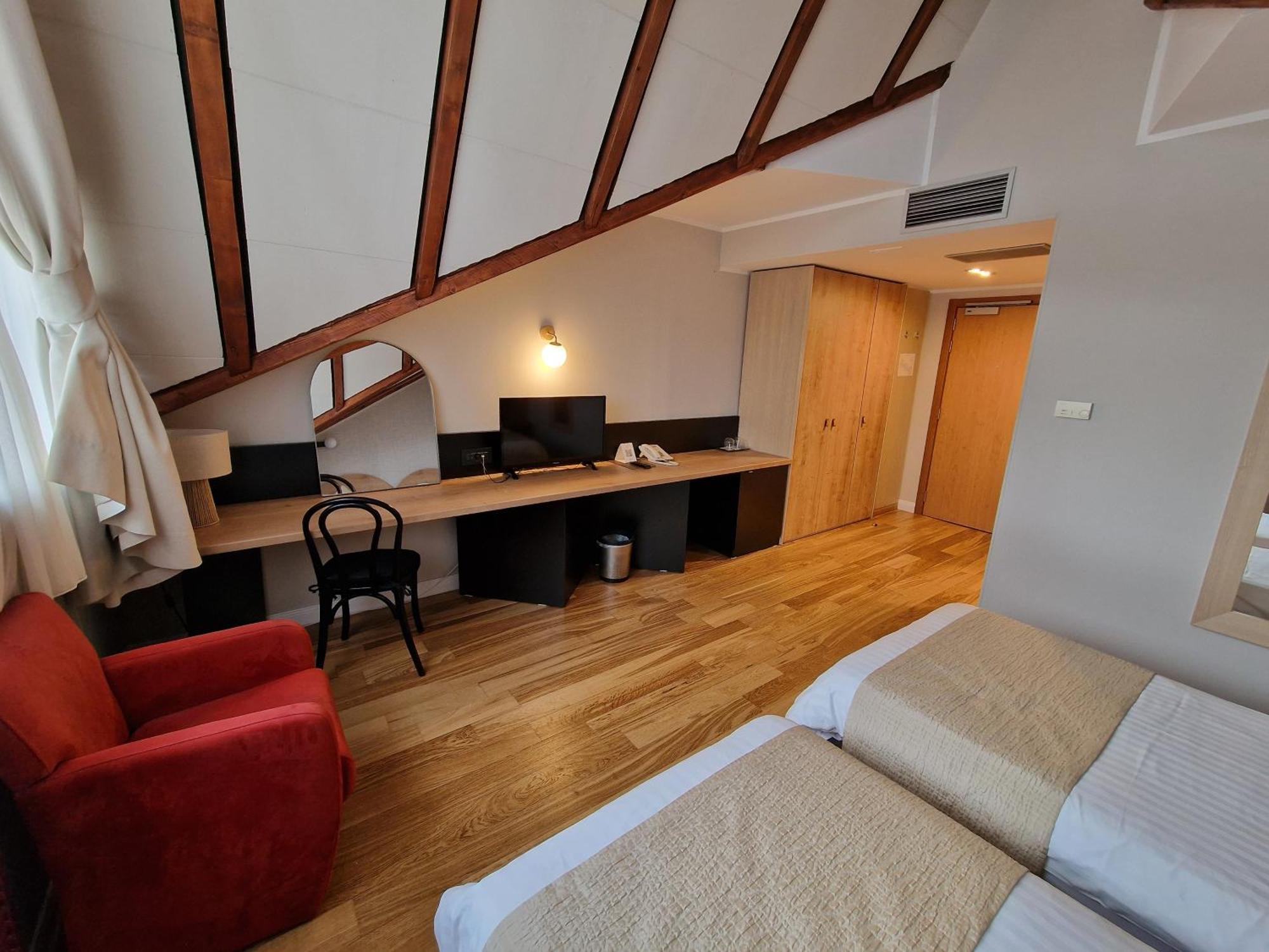 Hotel Sunny Hill Cluj Napoca Bagian luar foto