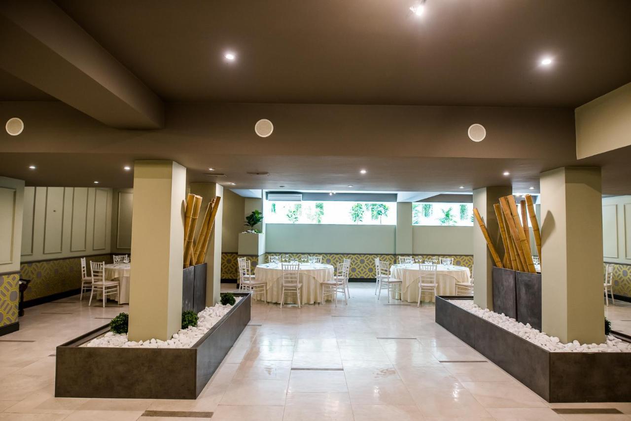 Hotel Sunny Hill Cluj Napoca Bagian luar foto